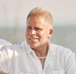 Robert Hernandez - Mobile App Development Review